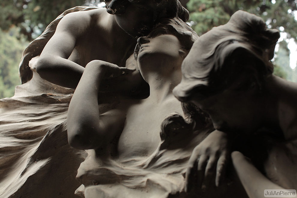 3442106901 1541150e76 o Старинное кладбище Стальено в Генуе