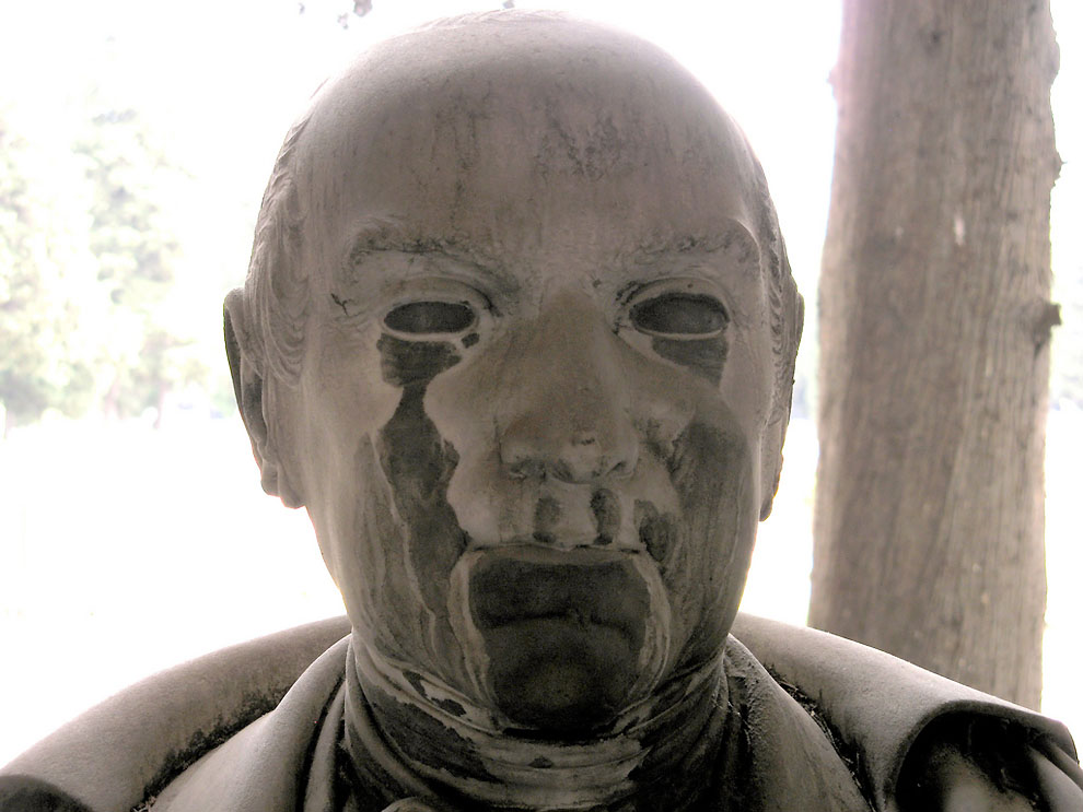 3557918818 d5d4f6c903 b Старинное кладбище Стальено в Генуе