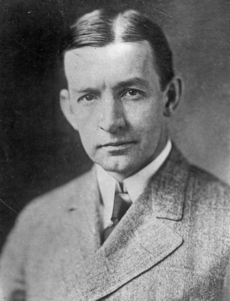 Charles_Dawes_Bain_bw_photo_portrait.jpg