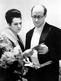 Галина Вишневская и Мстислав Ростропович в молодости.jpg