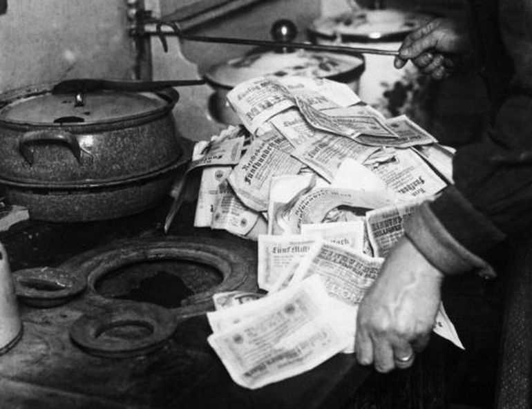 Гиперинфляция в Германии 1923 года. 9 сценок из жизни простого немца