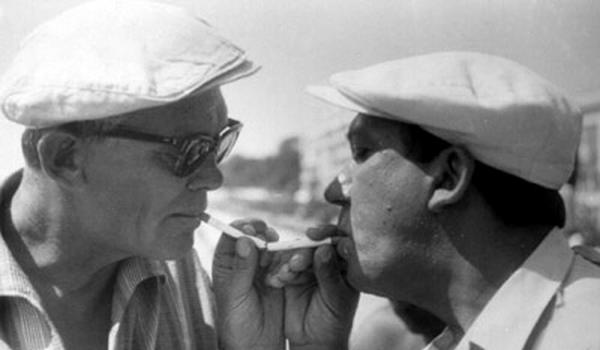 Леонид Гайдай и Юрий Никулин на съемках «Бриллиантовой руки», 1968 год.jpg