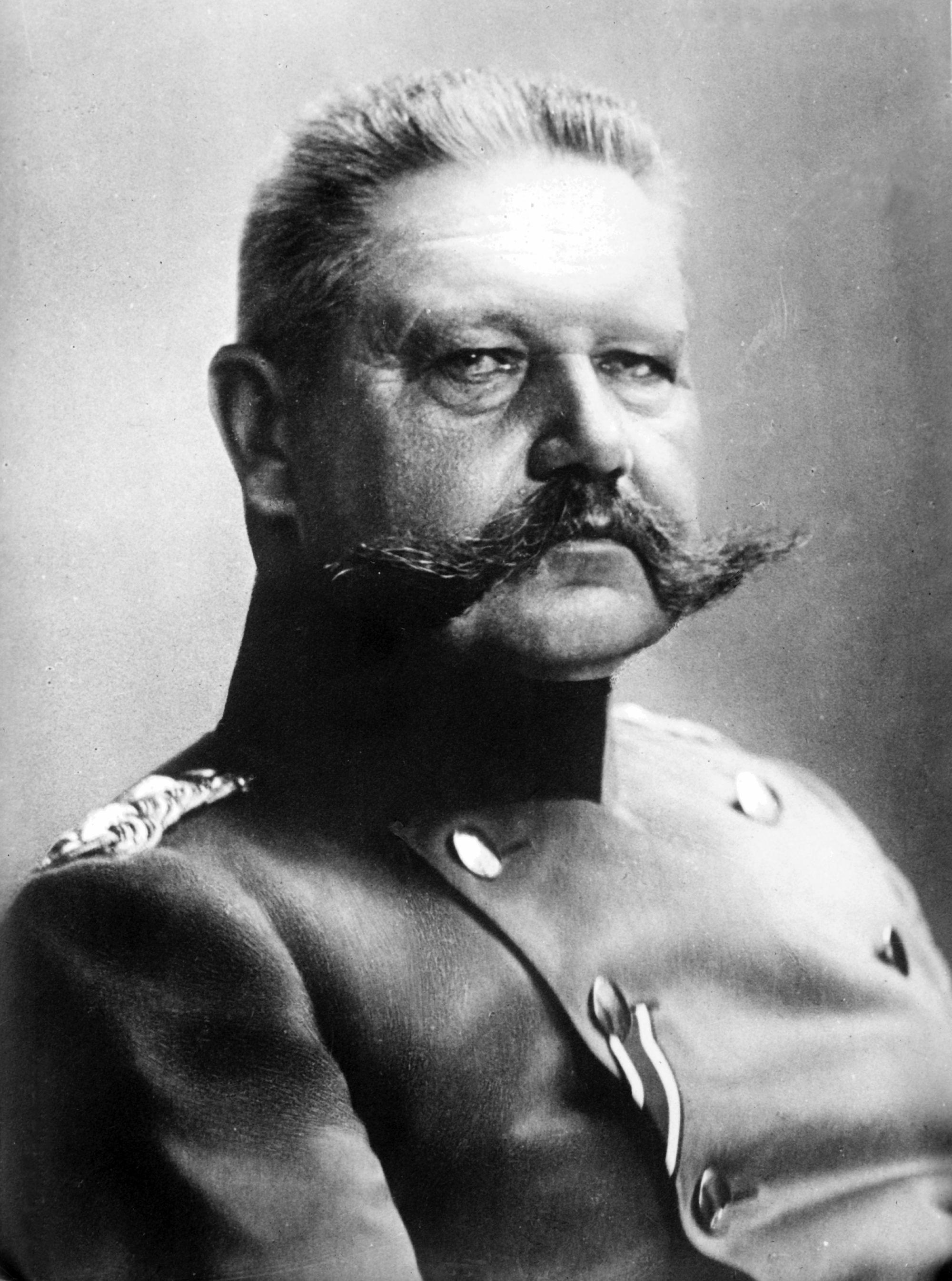 vonhindenburg.jpg