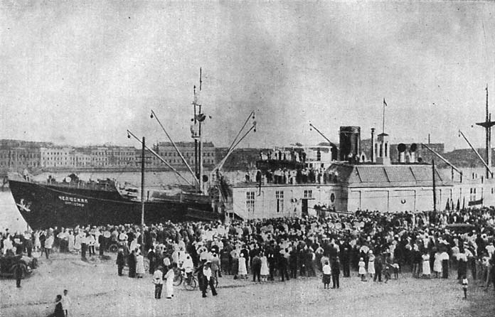 отплытие челюскина.jpg